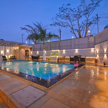 Azure Retreat Villa By Tropicana Stays โลนาวาลา ภายนอก รูปภาพ