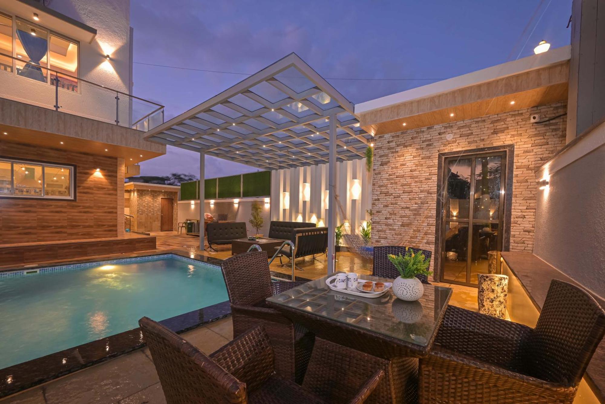 Azure Retreat Villa By Tropicana Stays โลนาวาลา ภายนอก รูปภาพ